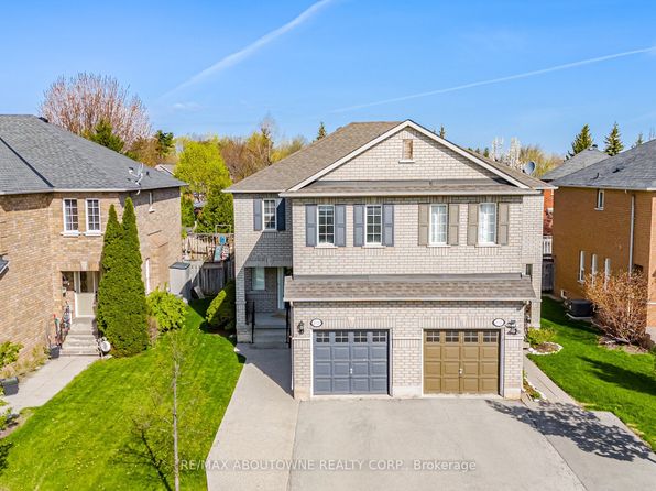 2029 Blue Jay Blvd, Oakville, ON L6M 3R4