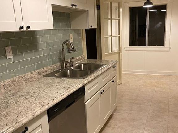 Full kitchen looking at breakfast nook