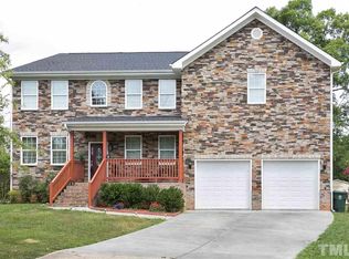 101 Smokehouse Ln, Cary, NC 27513