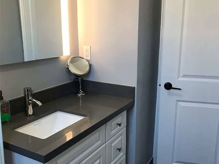 126 Silverhill Dr #MAIN FLOOR — Photo 9