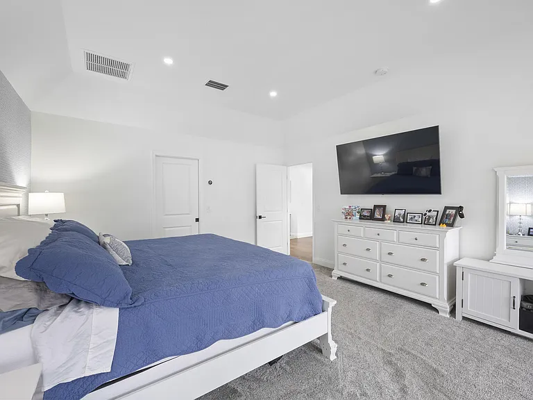 17235 Bay St — Photo 19