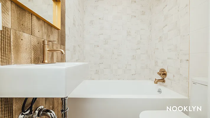 Rented by Nooklyn NYC LLC | media 50