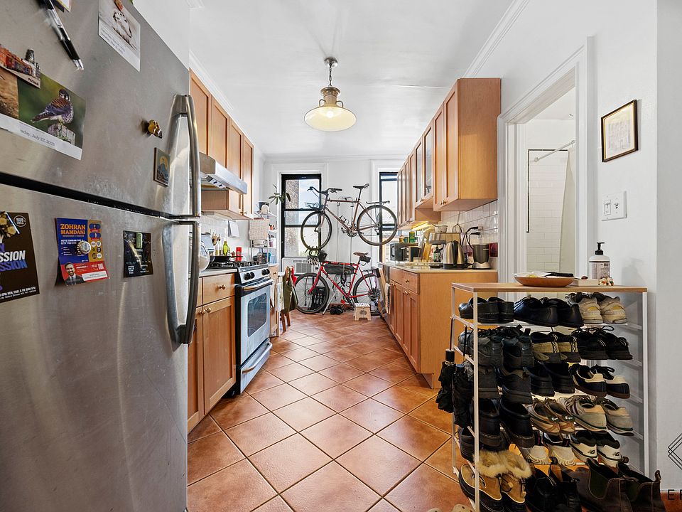 1st image of 860 Manhattan Ave APT 3L