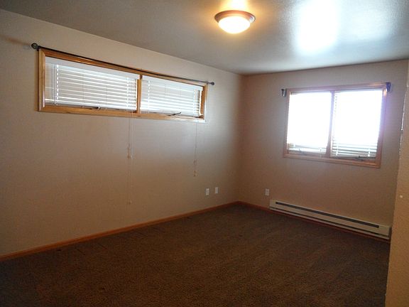 4th image of 1409 Thaxton Ct