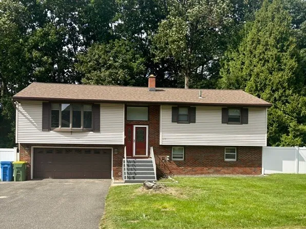 129 Oldham Ave, Waterbury, CT 06705