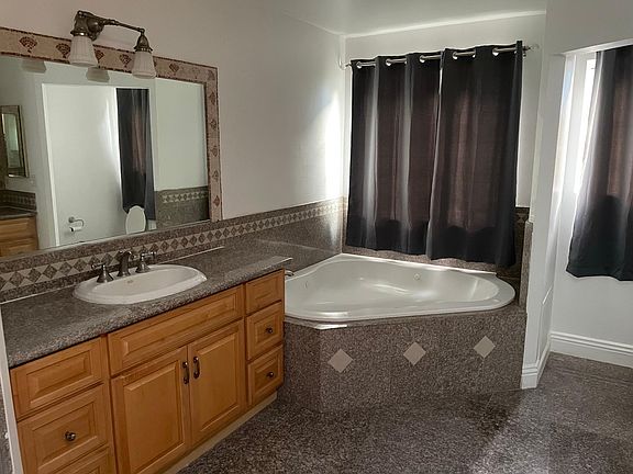 5th image of 315 E Longden Ave