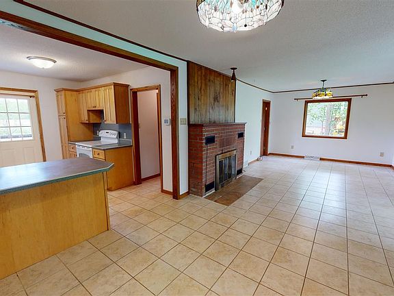 2nd image of 2824 Cottage Row Rd