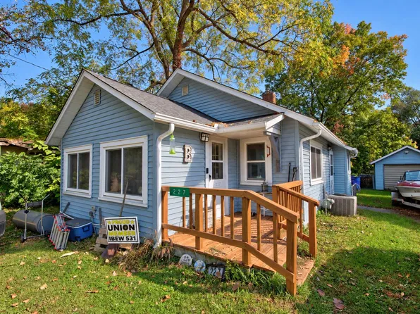 227 Lilac Ln, Walkerton, IN 46574