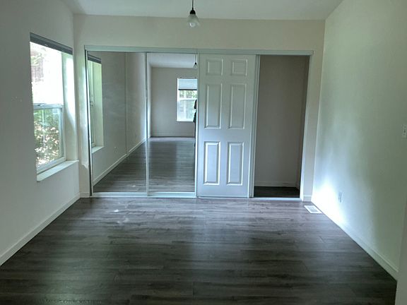 5th image of 35555 NE Corral Creek Rd