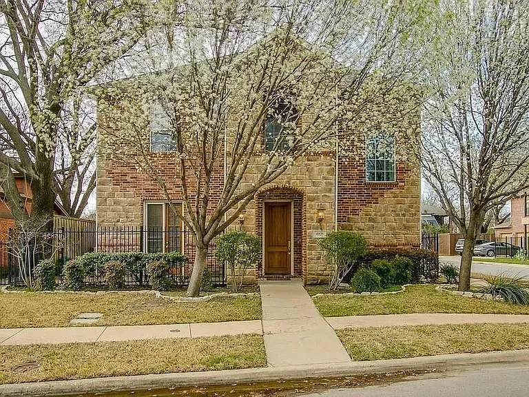 4929 Homer St — Photo 1