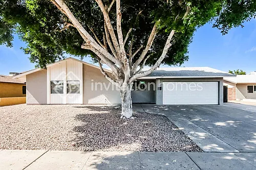 1027 E Frost Dr Photo 1