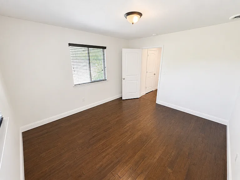 3682 Bay Ave — Photo 35