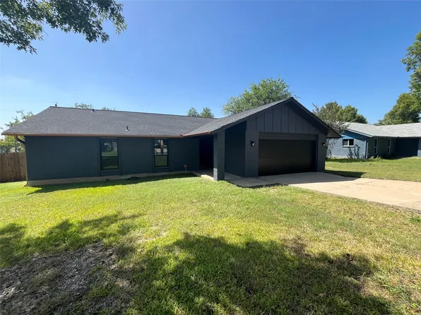 322 McClendon Dr, Elgin, TX 78621