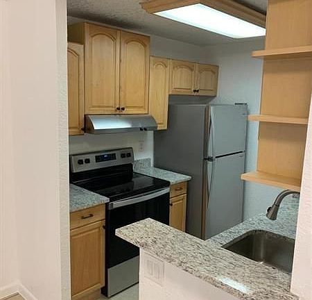 3rd image of 9916 Twin Lakes Dr #33-C