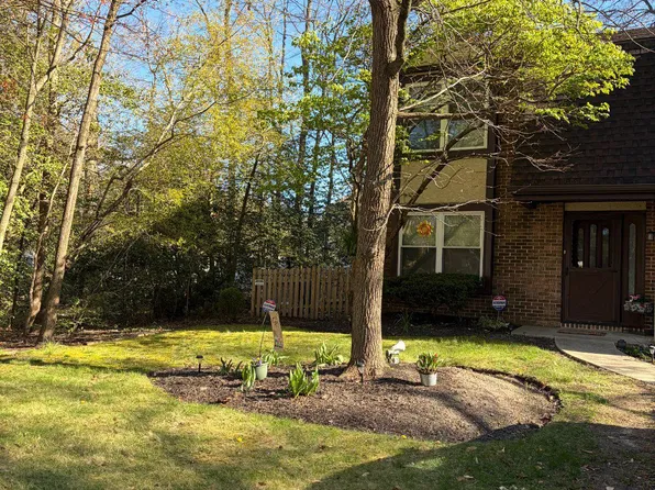 2 Goshawk Ct, Voorhees, NJ 08043