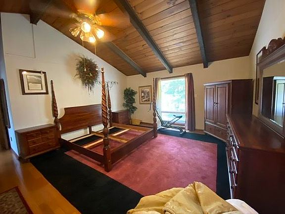 5th image of 122 Churchill Cir