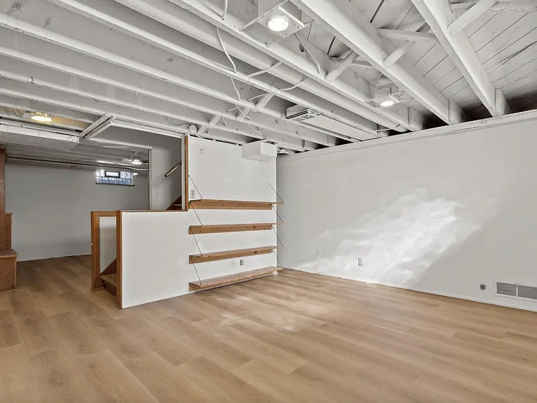 4918 N Berkeley Blvd — Photo 29