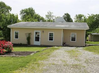 38 Ravine Dr, Saint Charles, MO 63304