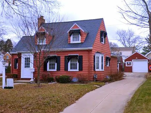 2424 South 77th STREET, West Allis, WI 53219