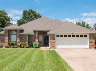 315 S 9th St, Nederland, TX 77627