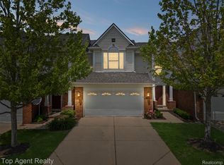 41506 Oconnor Ln #156, Novi, MI 48377