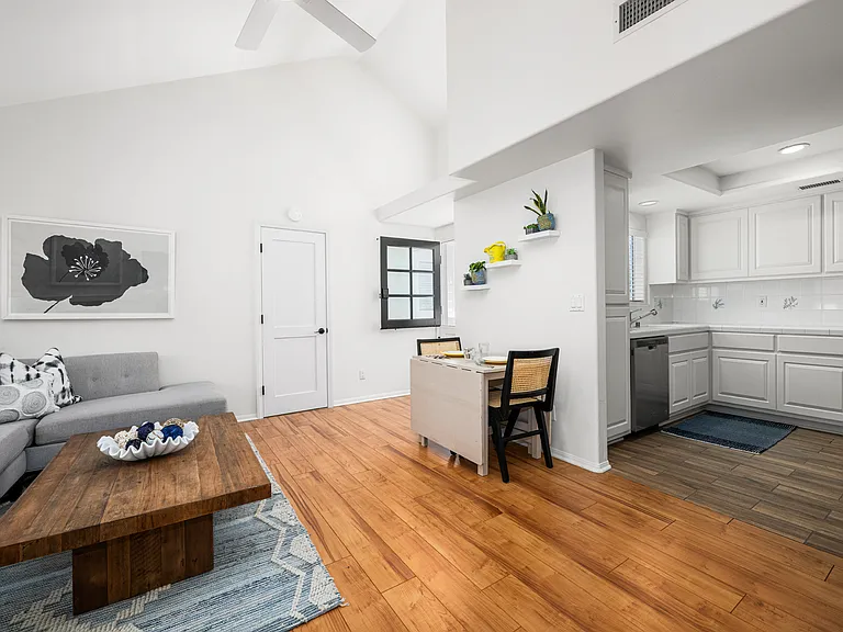 117 Marine Ave #B — Photo 21