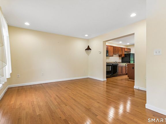 3rd image of 129 Mechanic Street #7