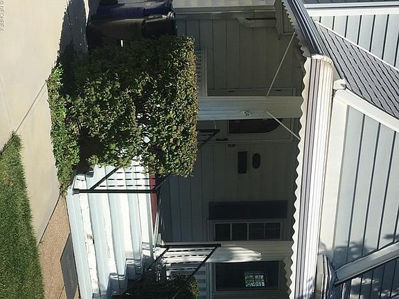 3rd image of 18018 Flamingo Ave