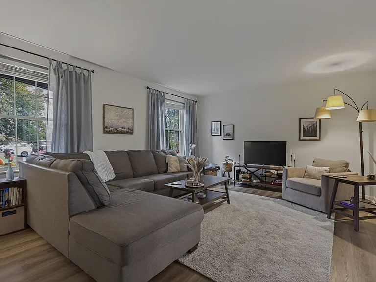5515 Country Dr — Photo 19