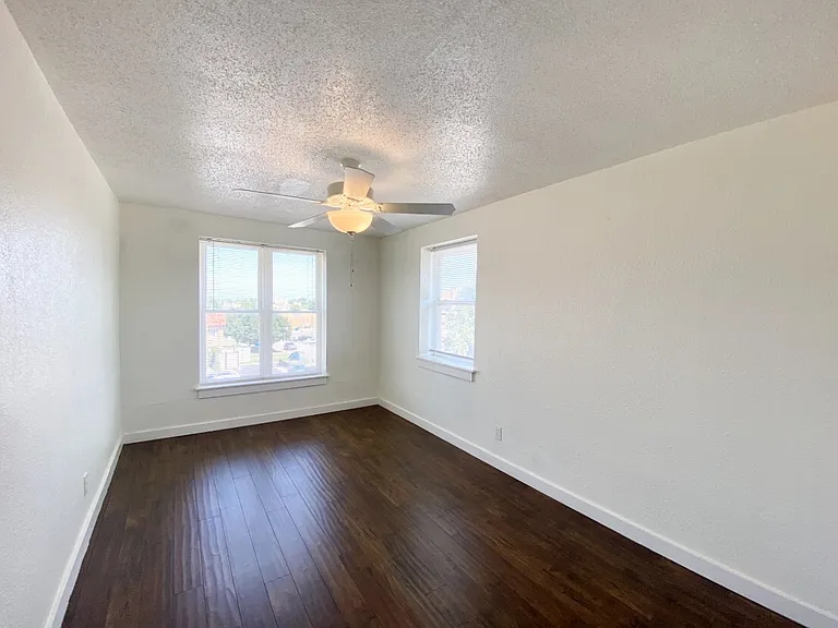 701 Culbertson Dr — Photo 6