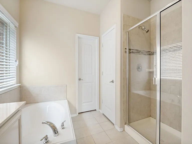 9909 Copperhead Ln — Photo 17