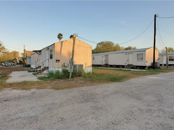1131 W Kenedy Ave, Kingsville, TX 78363