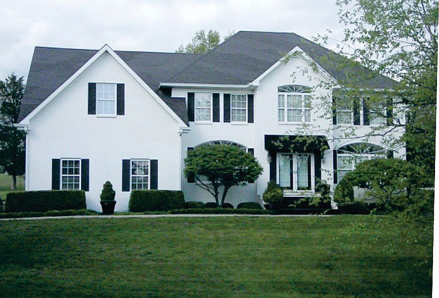 1st image of 202 La Rose Ct