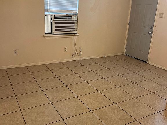 4th image of 9418 Lanewood Dr APT A