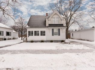 47 E McKinley Ave, Zeeland, MI 49464
