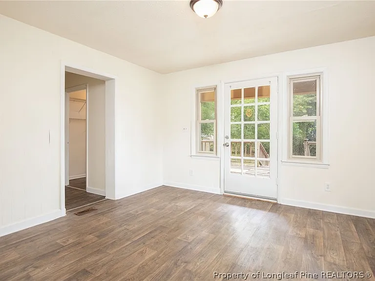 205 S 7th St — Photo 8