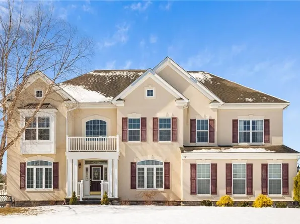 12 Tracy Circle, Campbell Hall, NY 10916