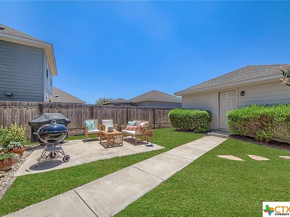 4th image of 227 Friendship Oak Dr