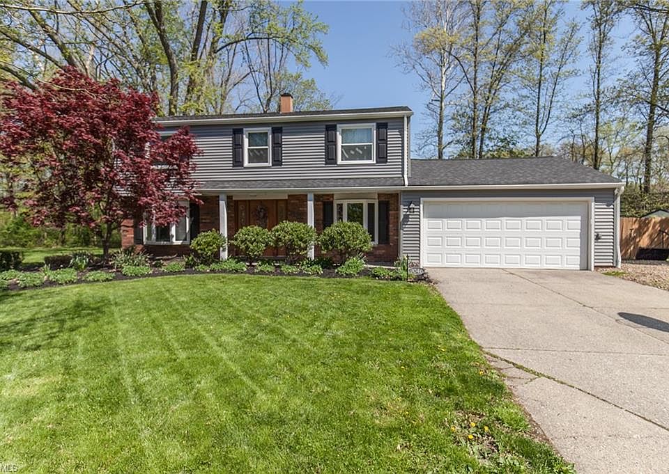 1st image of 9046 Pin Oak Dr