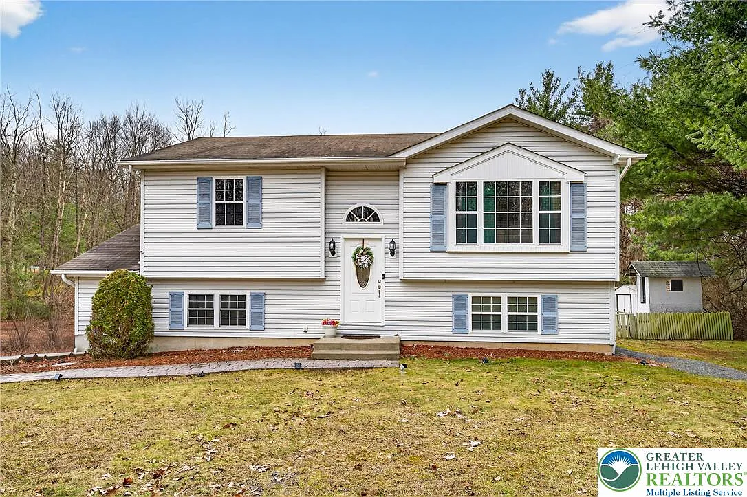 275 Sundance Rd photo 1