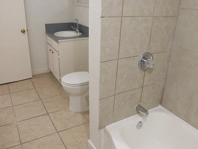 4011 Coolidge St — Photo 16