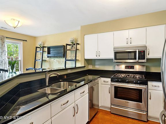 4th image of 259 W Jennifer Ln Unit 6