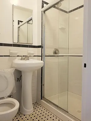 Rented by New York Dwellings LLC | media 23