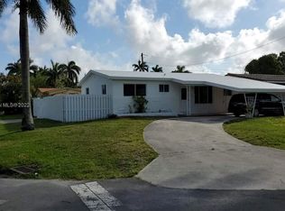 301 SW 7th Ct, Hallandale, FL 33009