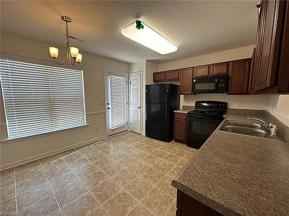 4th image of 3975 Overcreek Ln