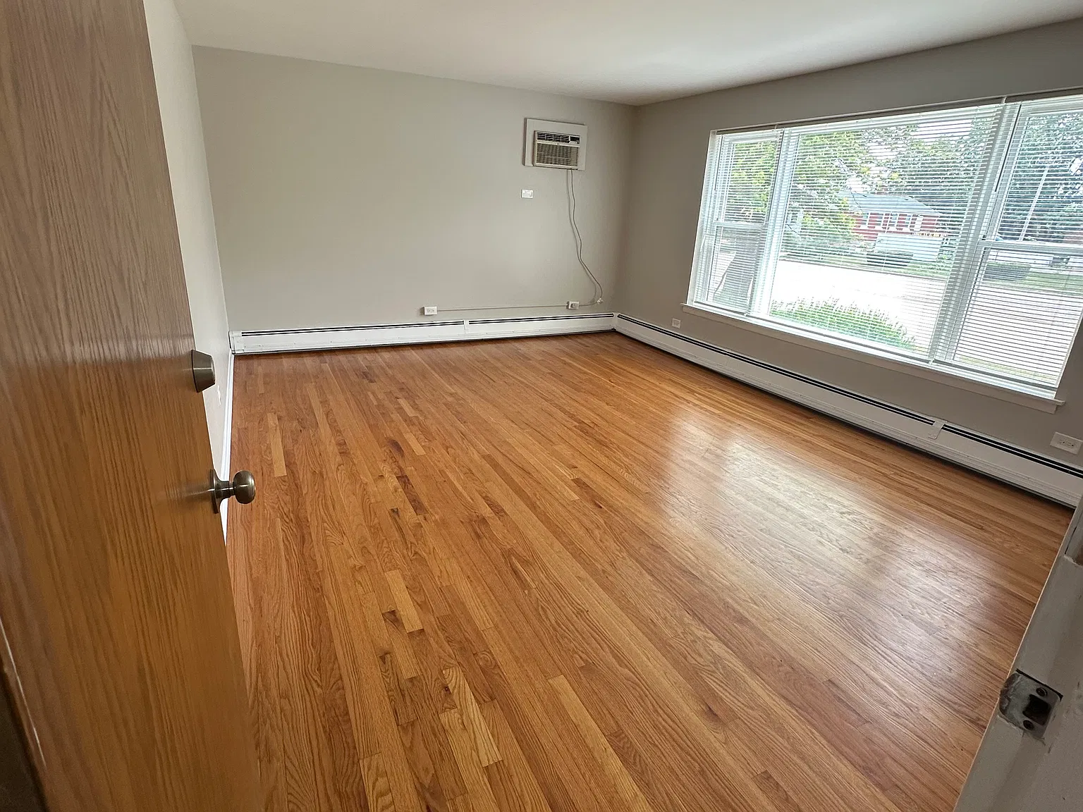 1626 S Mannheim Rd — Photo 4