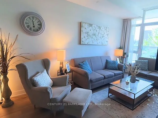 9471 Yonge St #205 — Photo 5