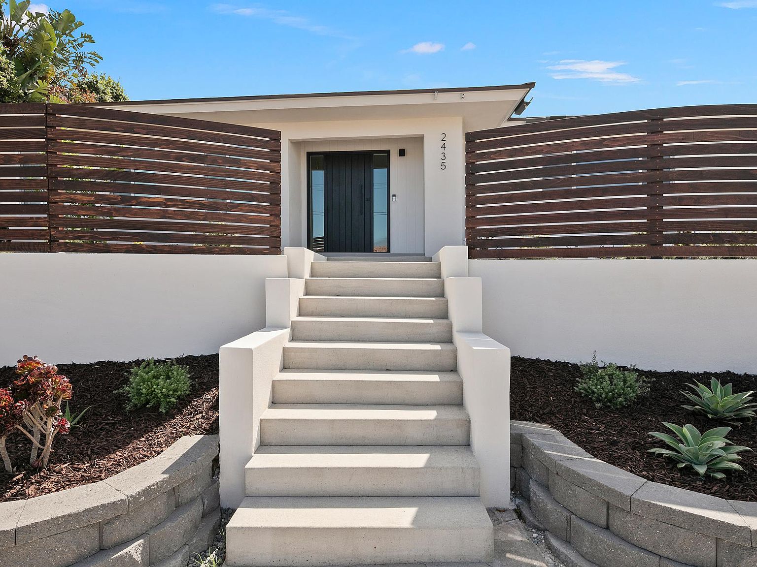 2435 Poinsettia Dr, San Diego, CA 92106 | Zillow