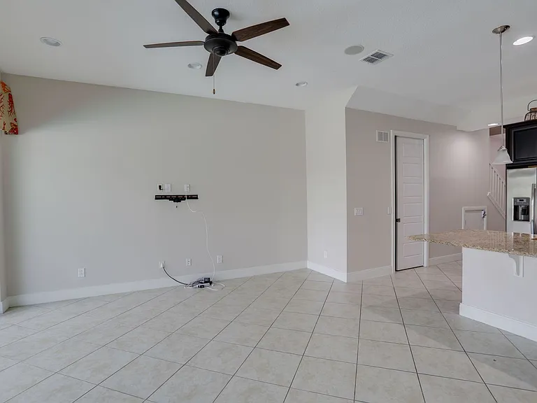 510 Captiva Dr — Photo 18