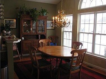 4th image of 1826 Pioneer Dr